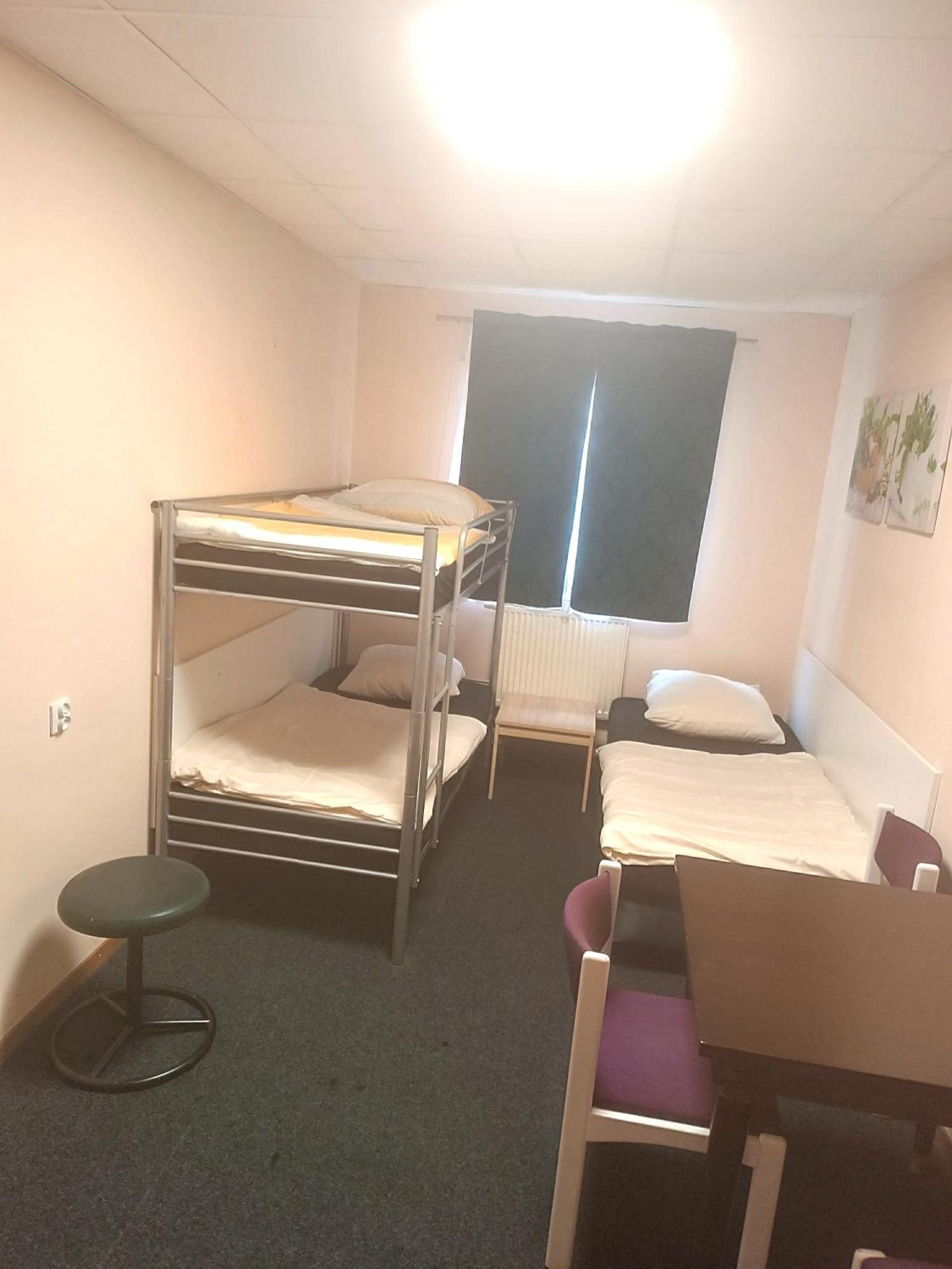 Hostel Krosnienska 12 Zielona Gora  Ngoại thất bức ảnh
