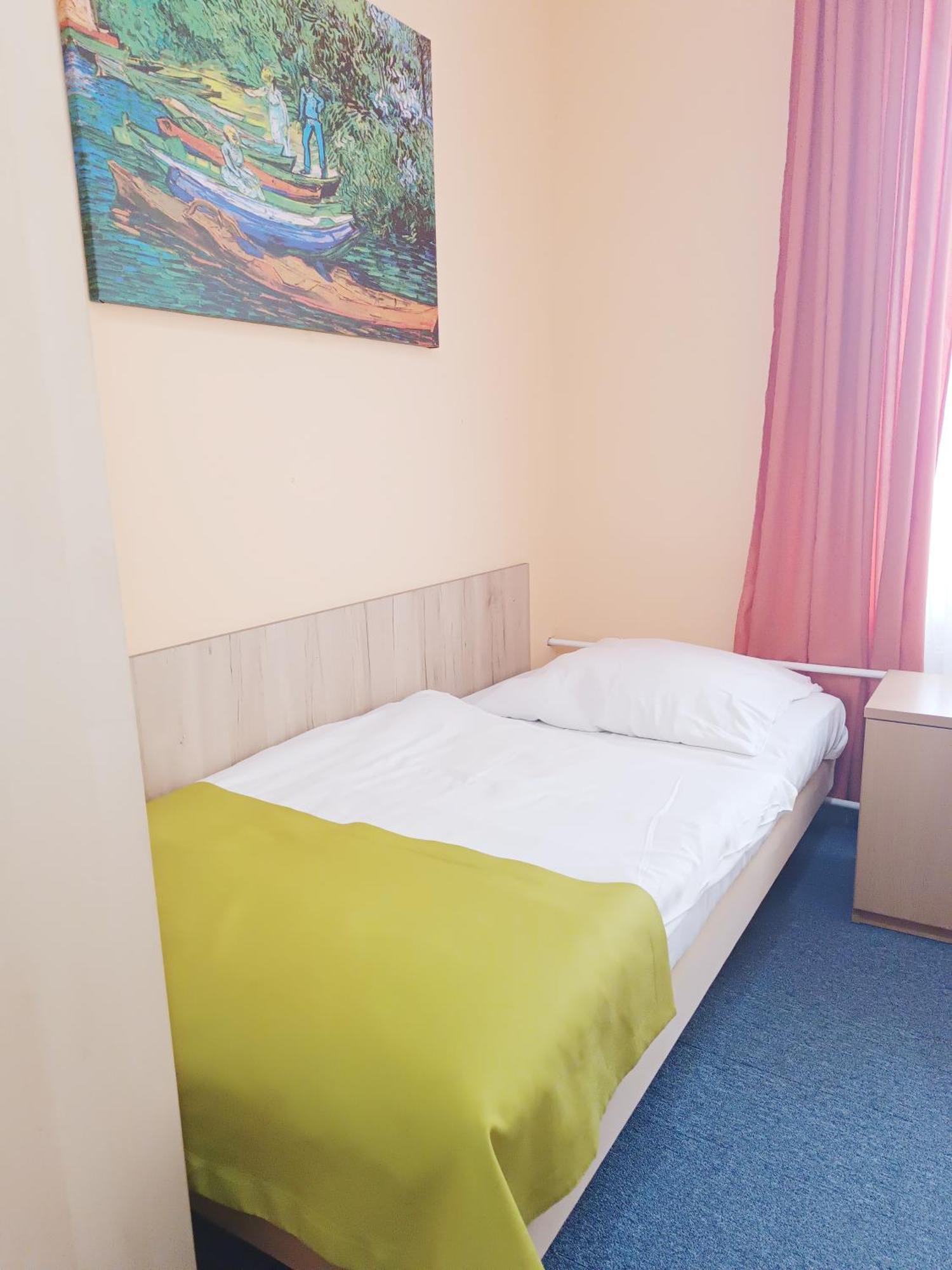 Hostel Krosnienska 12 Zielona Gora  Ngoại thất bức ảnh
