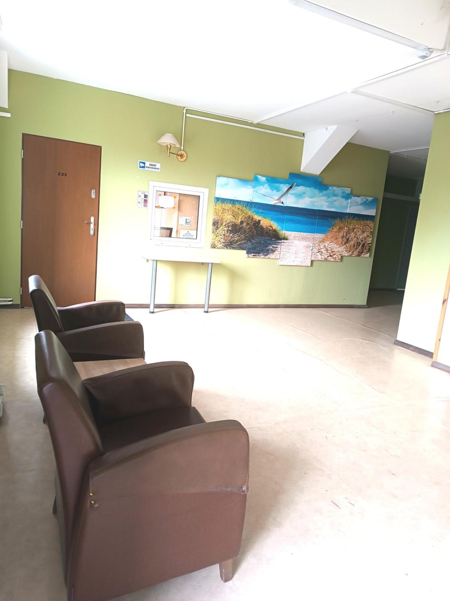 Hostel Krosnienska 12 Zielona Gora  Ngoại thất bức ảnh