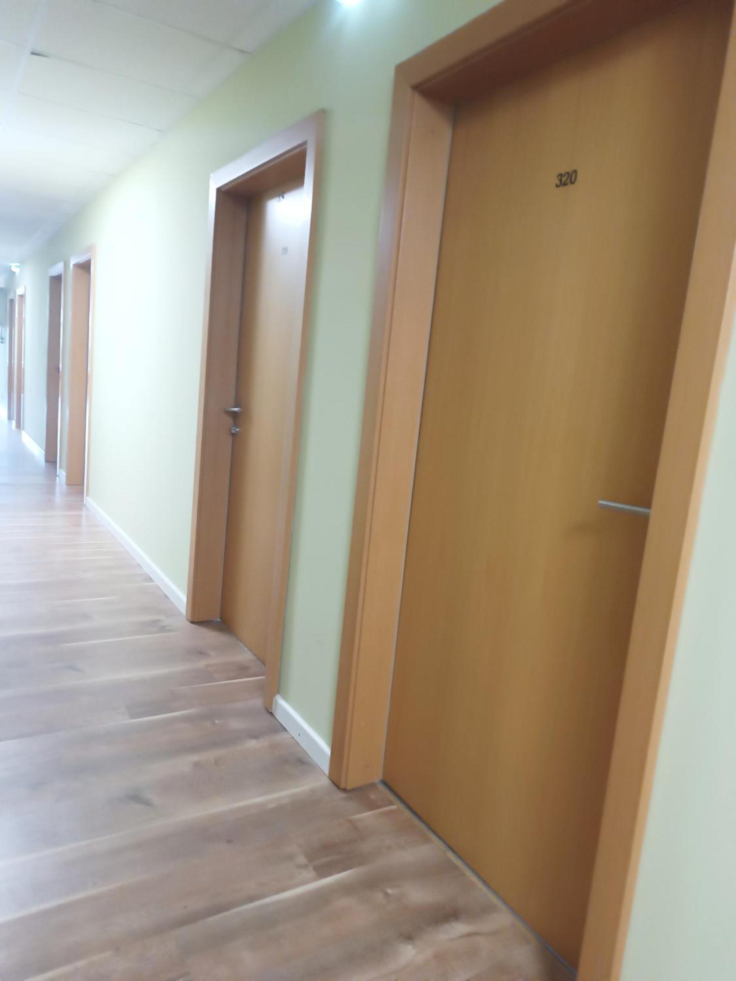Hostel Krosnienska 12 Zielona Gora  Ngoại thất bức ảnh