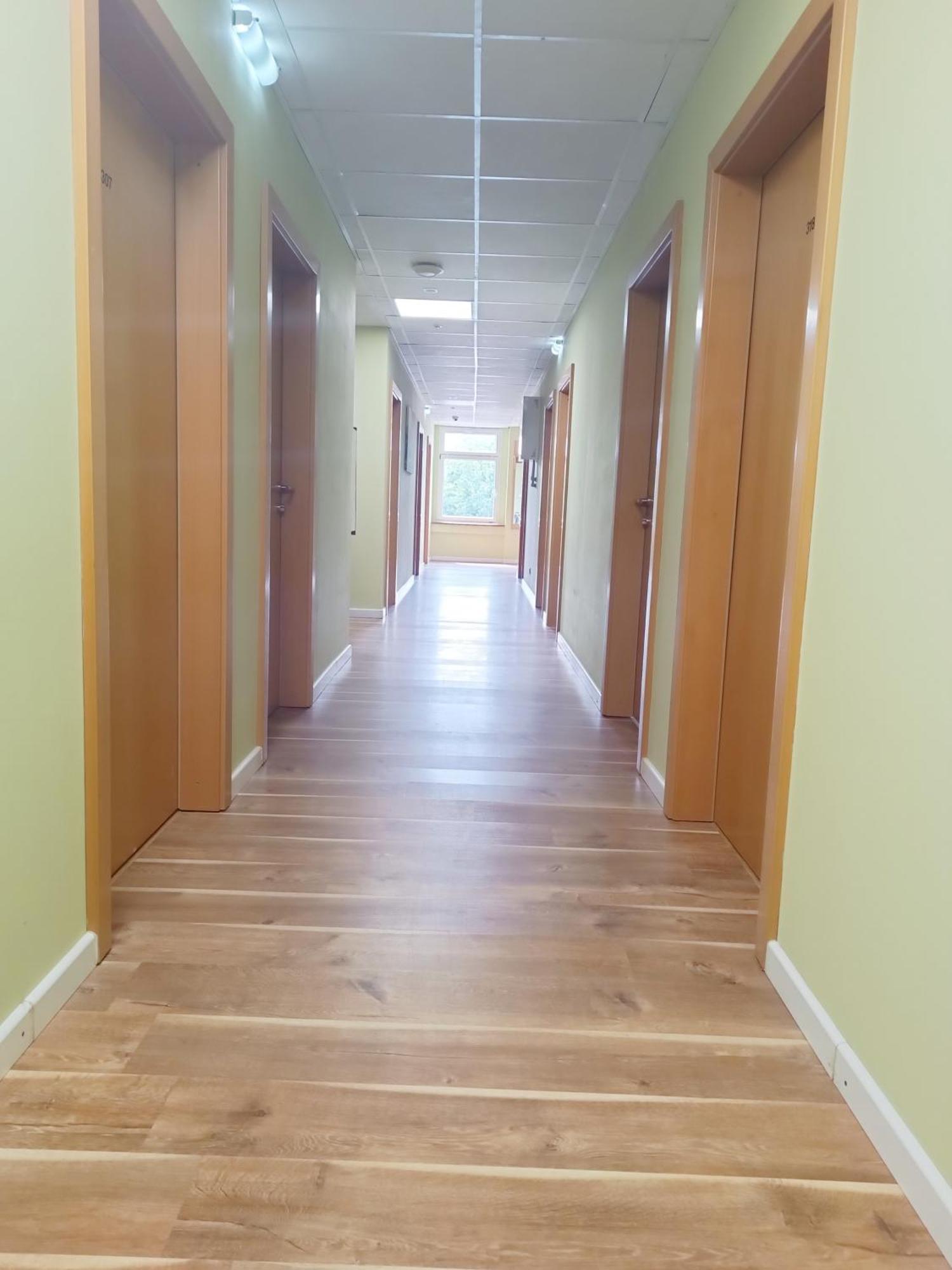Hostel Krosnienska 12 Zielona Gora  Ngoại thất bức ảnh