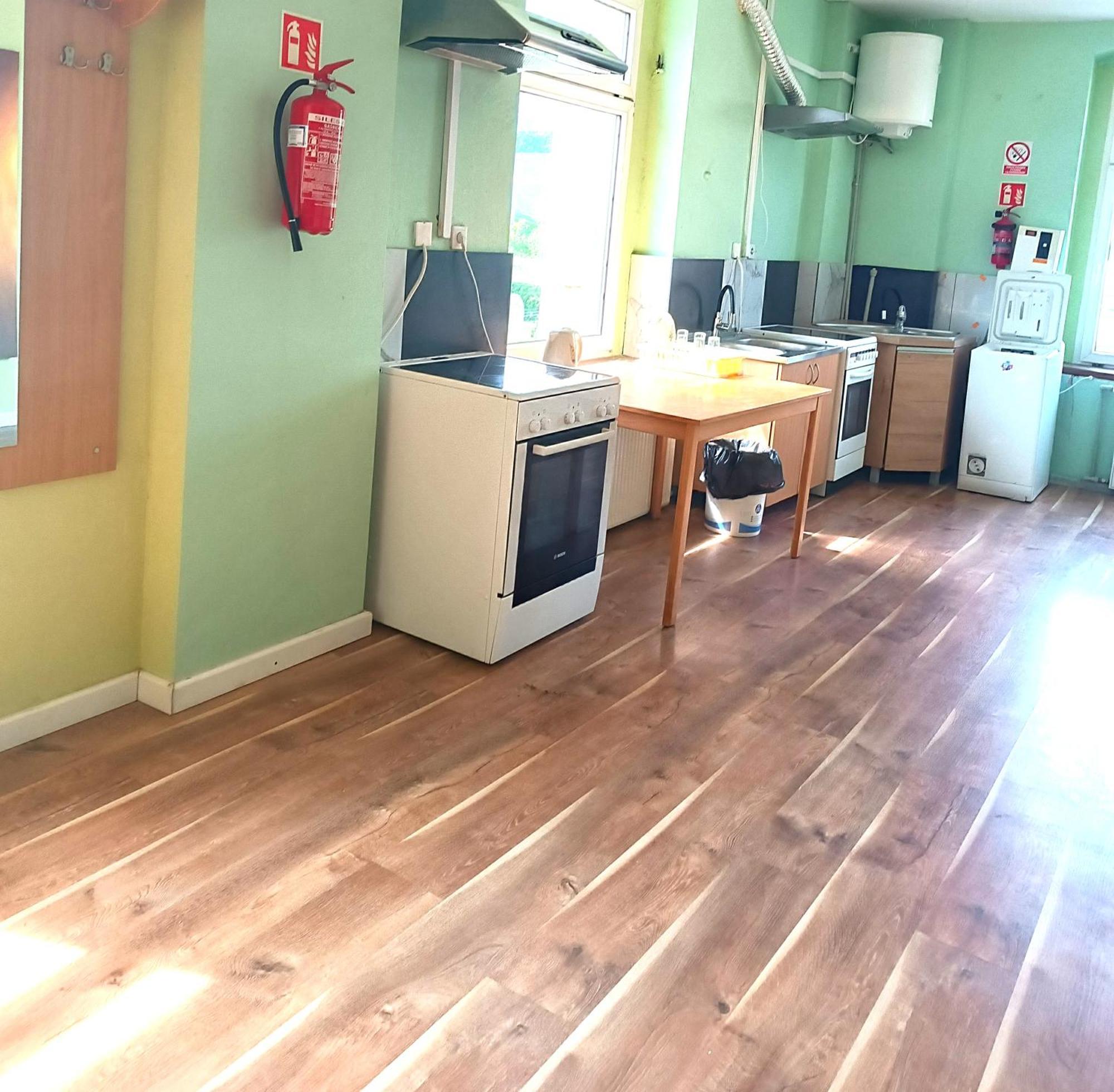Hostel Krosnienska 12 Zielona Gora  Ngoại thất bức ảnh