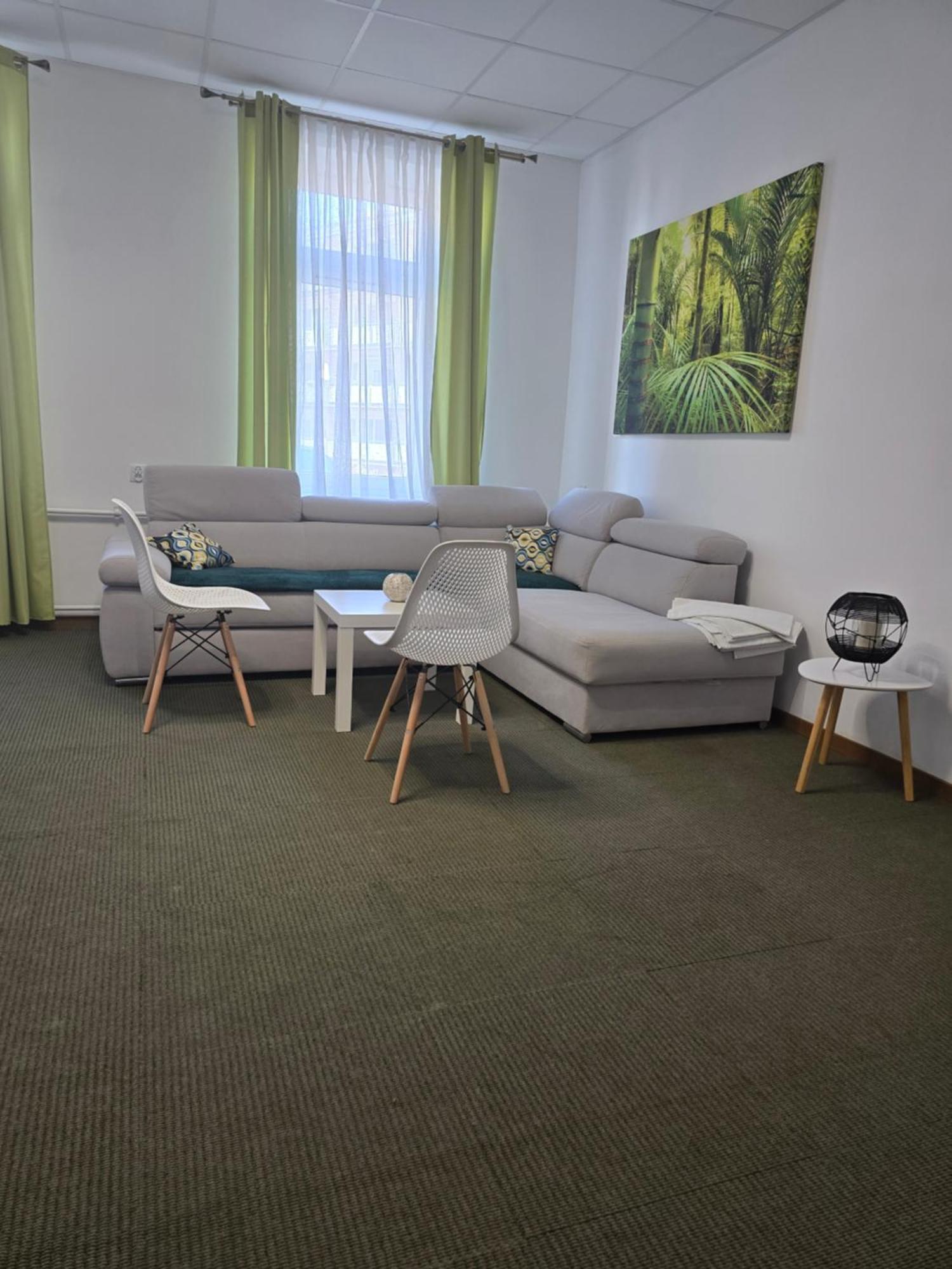 Hostel Krosnienska 12 Zielona Gora  Ngoại thất bức ảnh