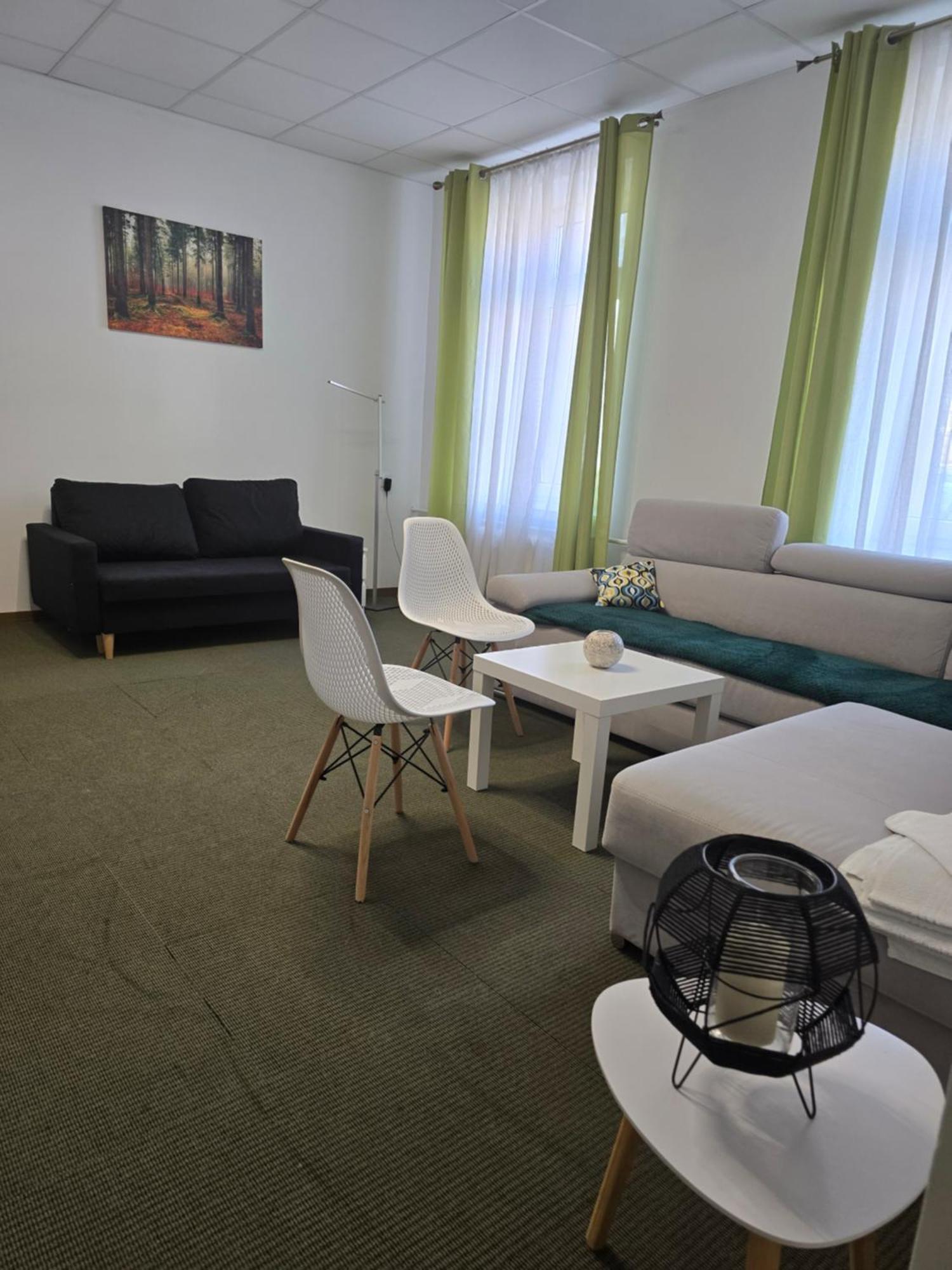 Hostel Krosnienska 12 Zielona Gora  Ngoại thất bức ảnh