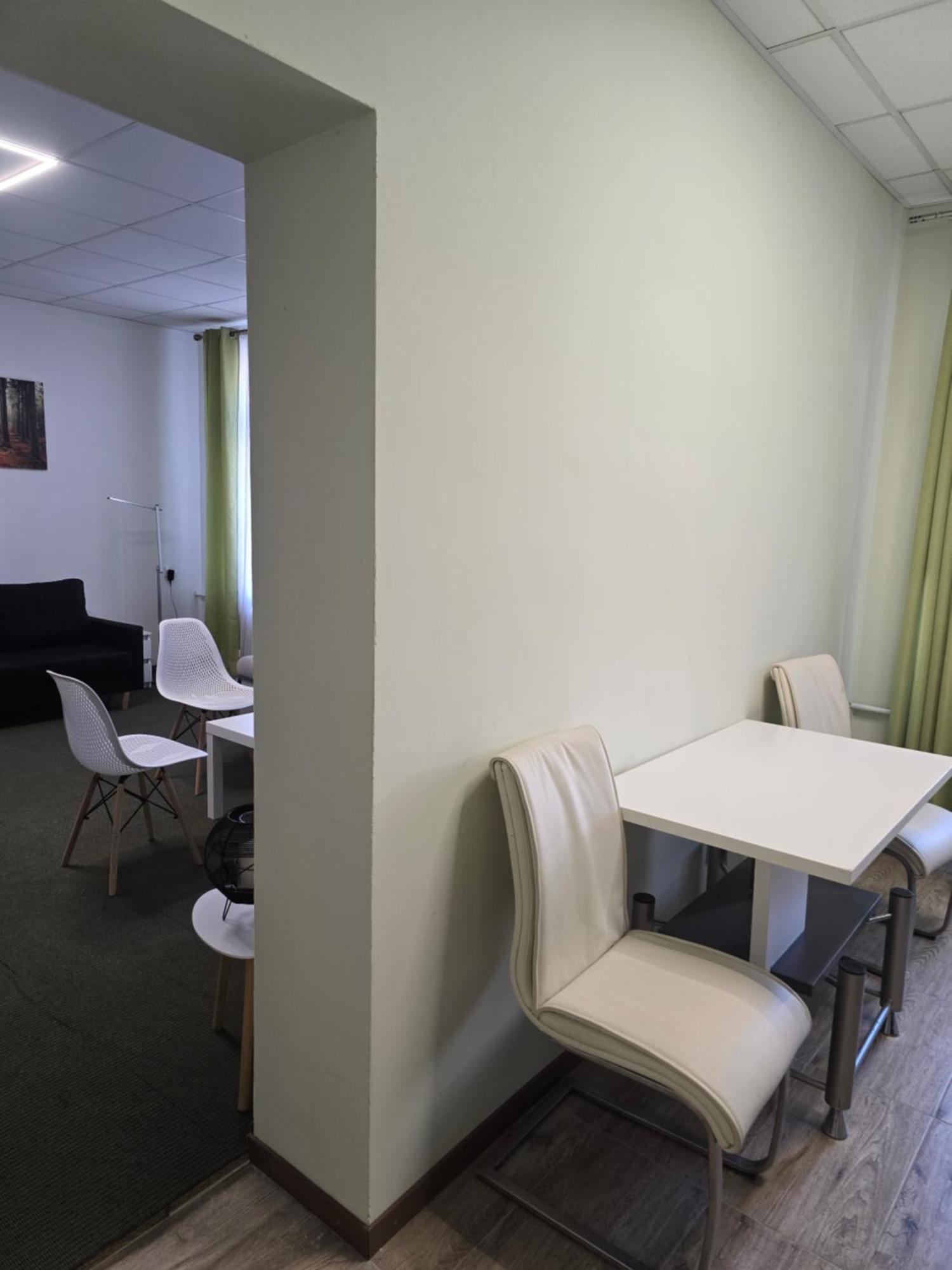 Hostel Krosnienska 12 Zielona Gora  Ngoại thất bức ảnh